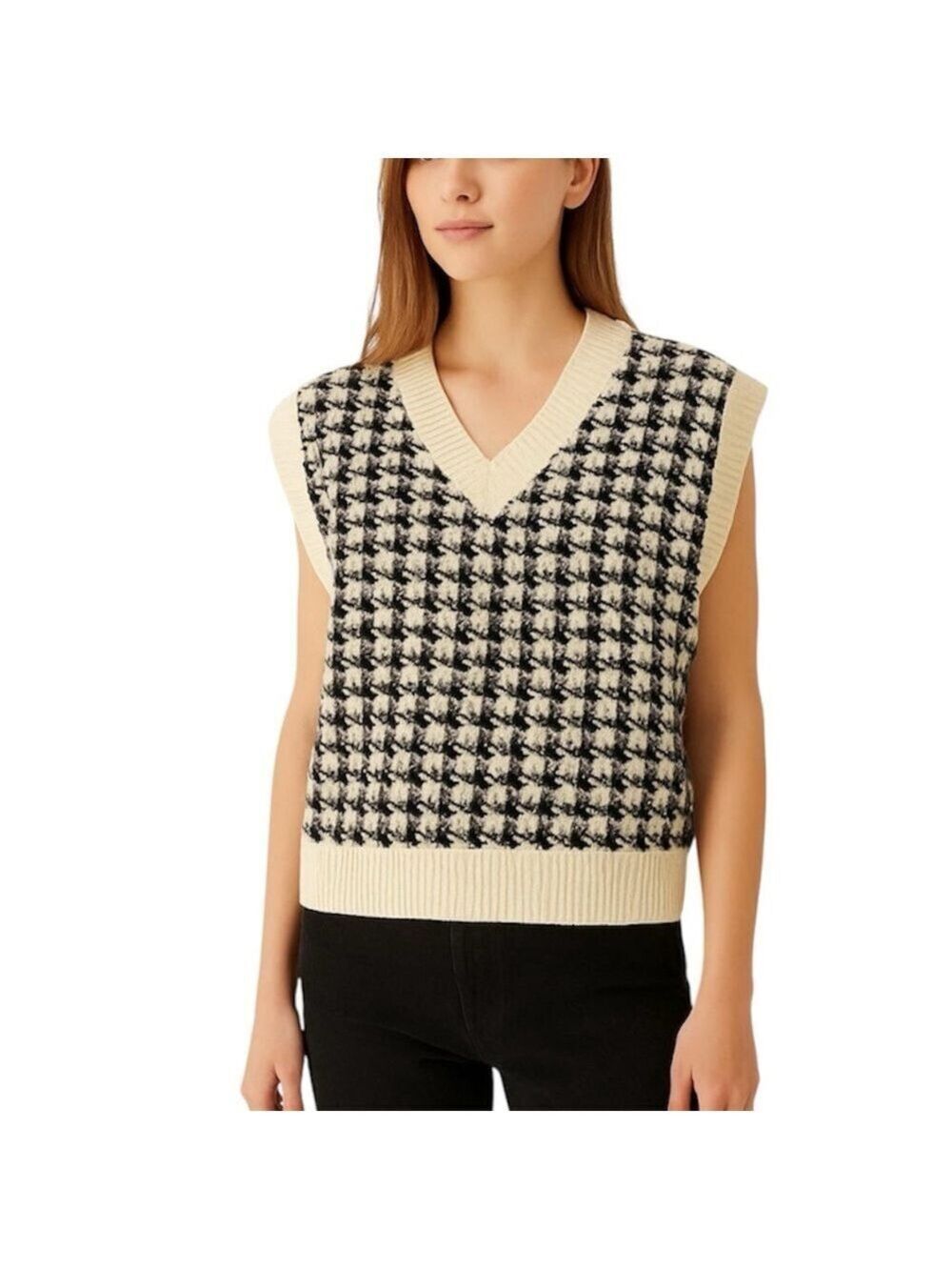 Beige black check houndstooth v neck pullover preppy academia knit sweater vest